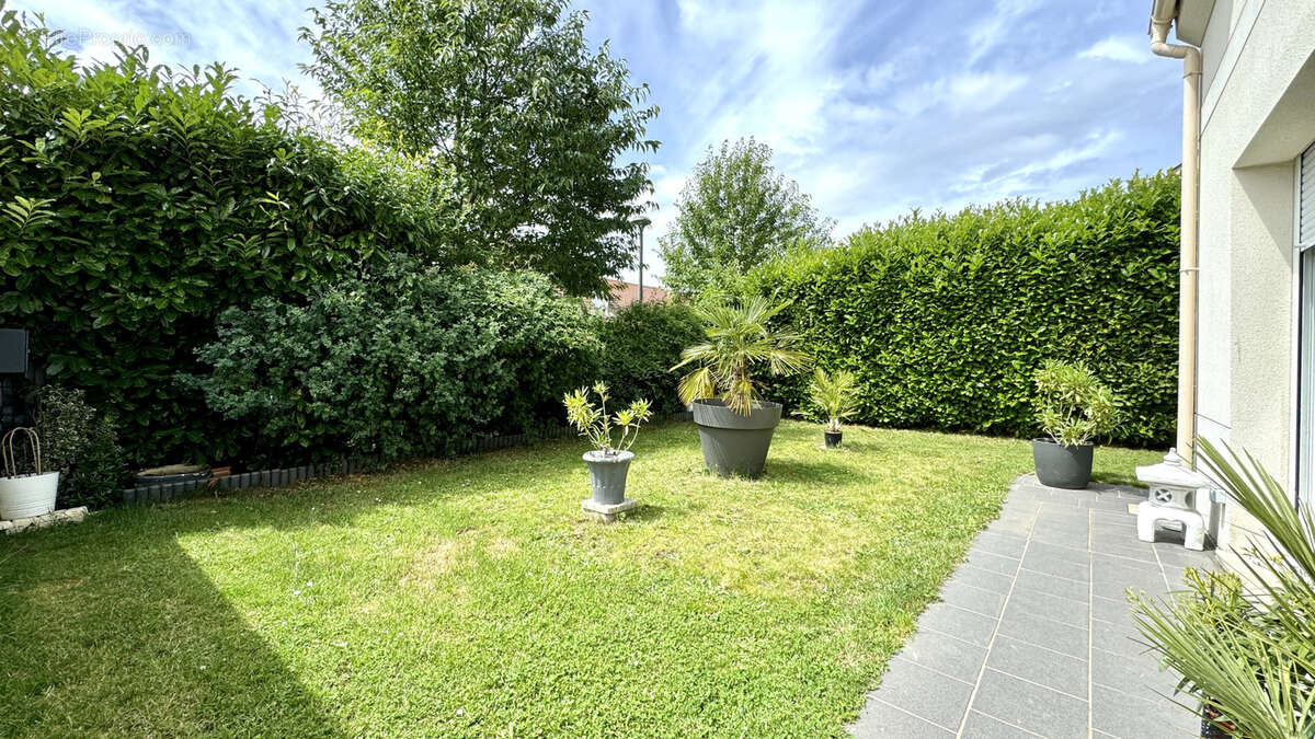 Maison à CHAUCONIN-NEUFMONTIERS