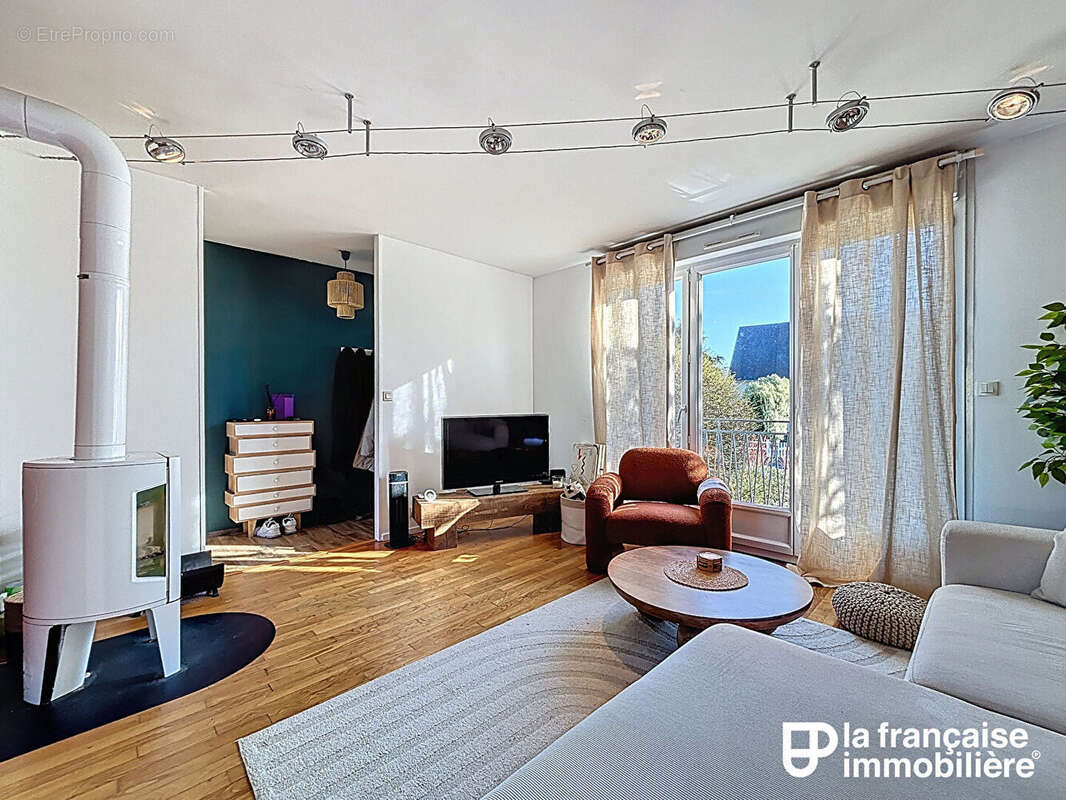 Maison à VEZIN-LE-COQUET