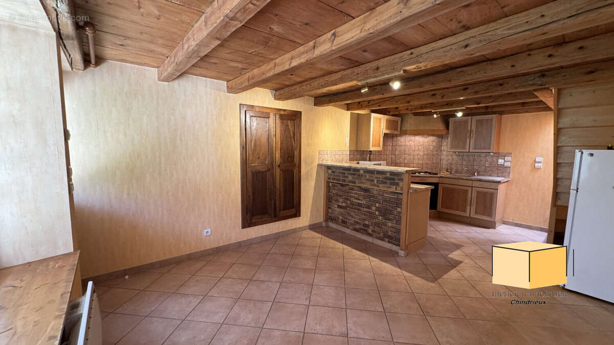 Maison à CHINDRIEUX