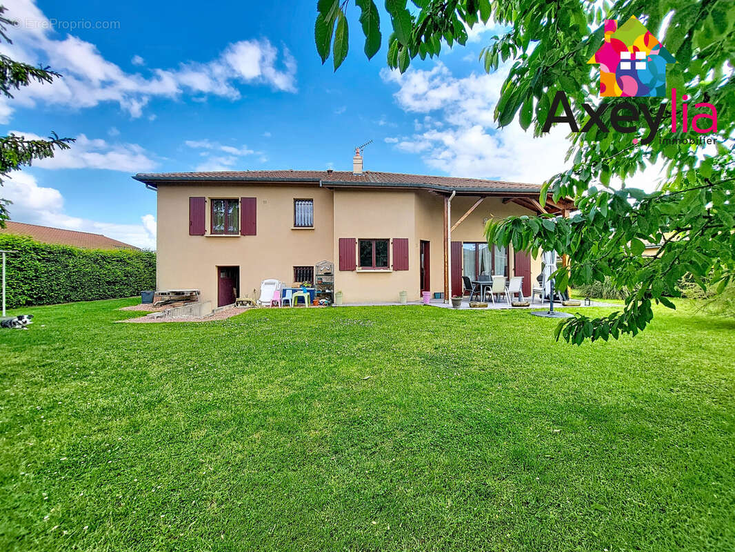 Maison à POUILLY-LES-NONAINS