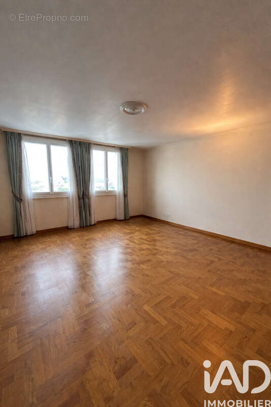 Photo 2 - Appartement à BOURGES