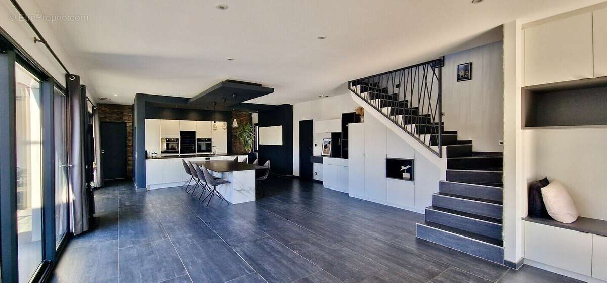 Maison à CASTELNAU-LE-LEZ