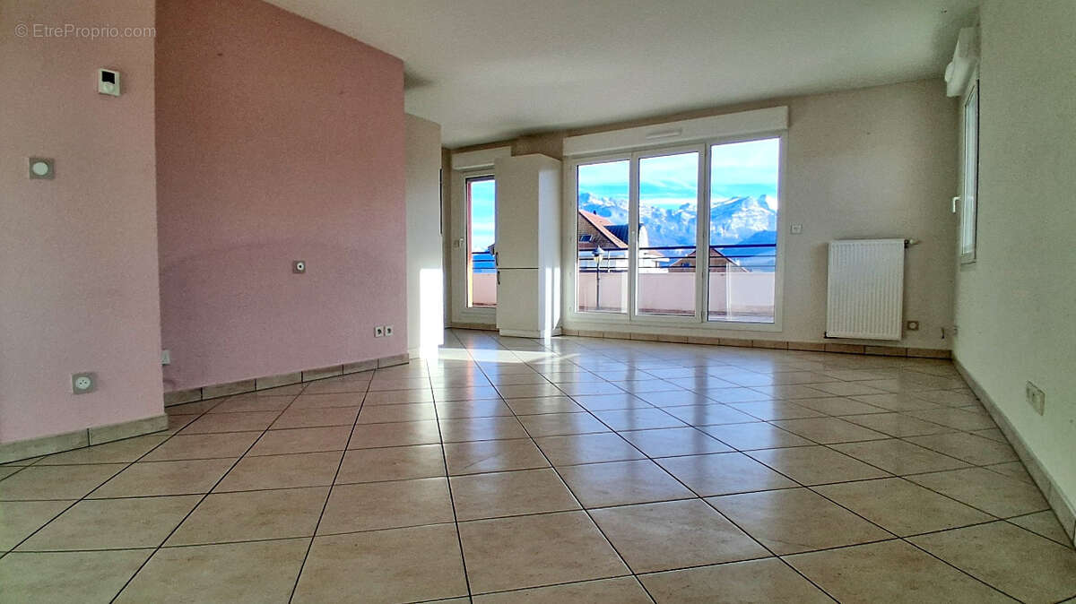 Appartement à LA ROCHE-SUR-FORON