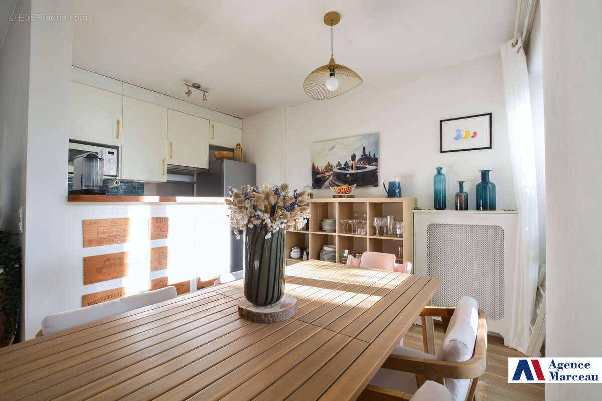 Appartement à COURBEVOIE