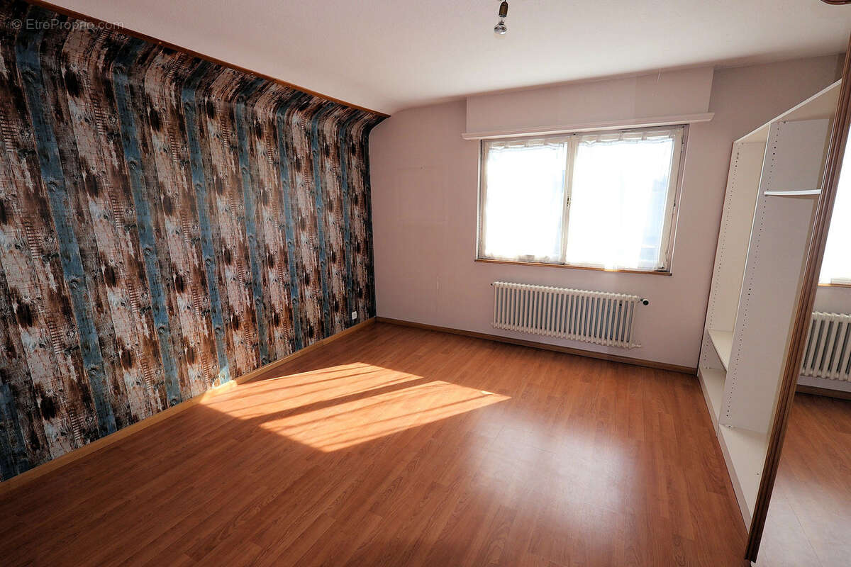 Maison à VILLAGE-NEUF