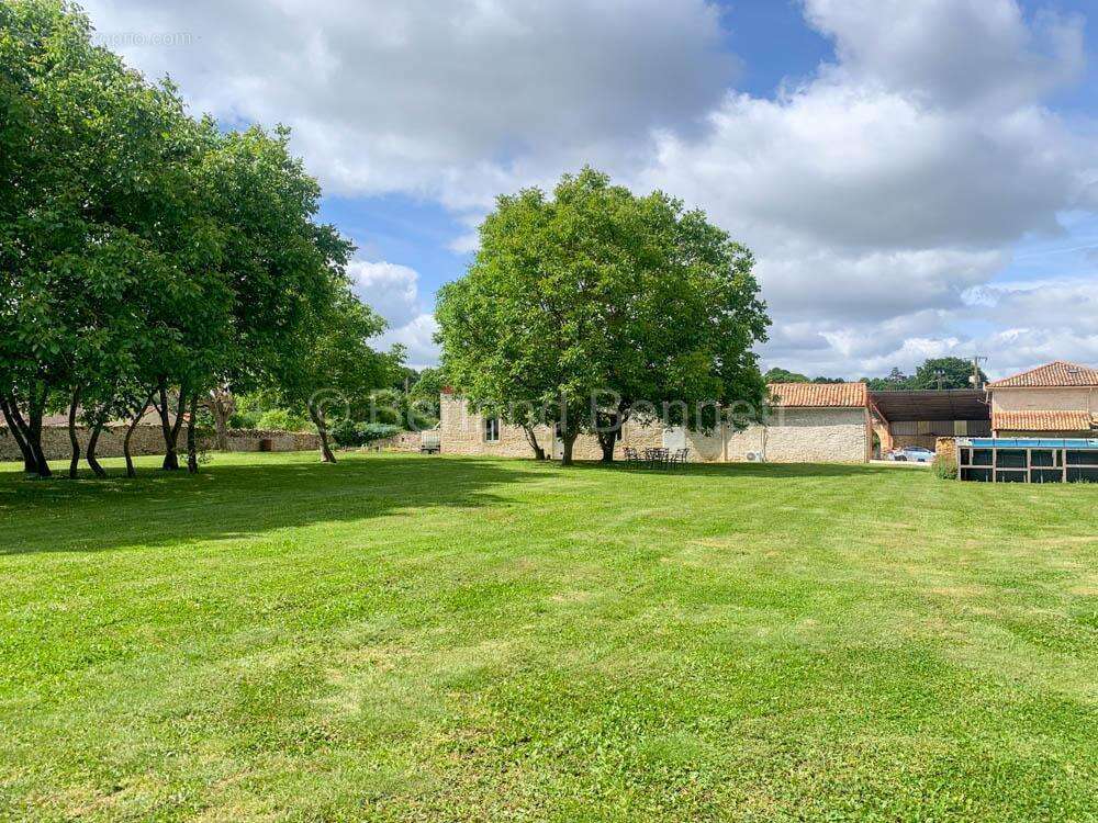 Maison à SAUZE-VAUSSAIS