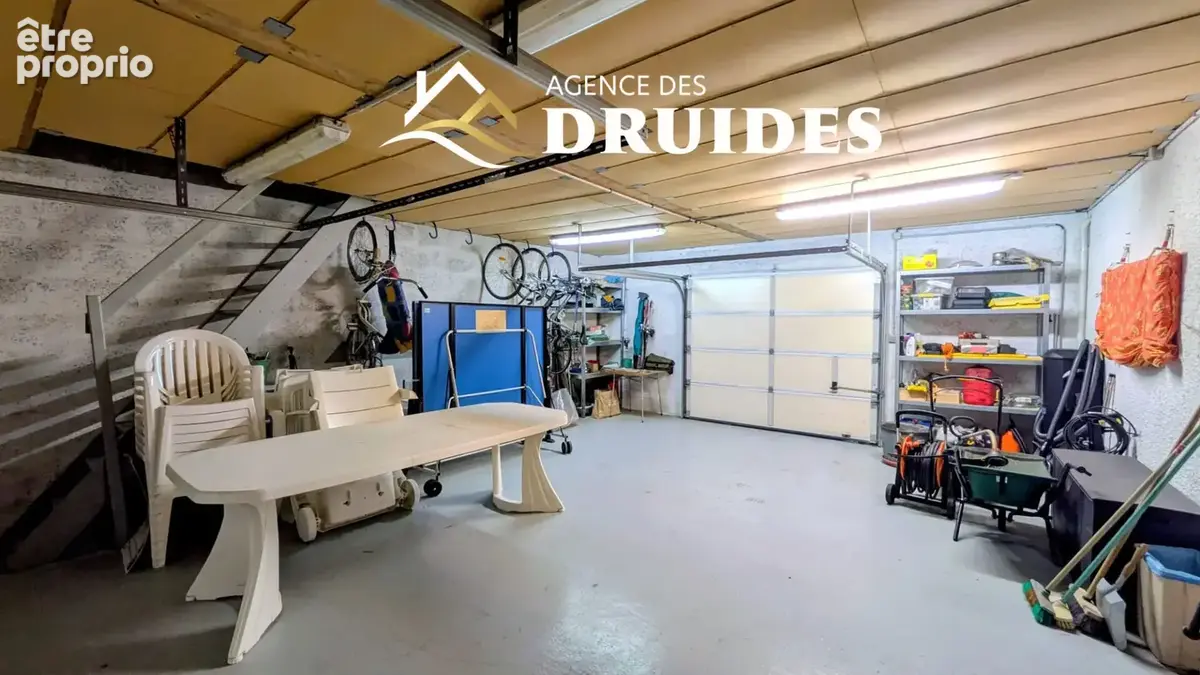 Plouharnel à proximité immédiate des commerces - Superbe maison de 203 m²  - 5 chambres - vie de plain-pied - jardin - garage - photo 17