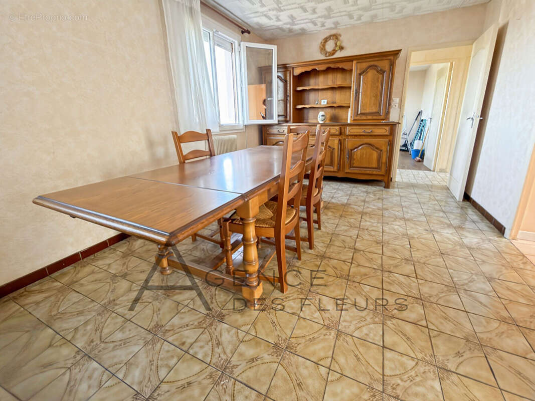 Maison à TOURVILLE-LA-RIVIERE