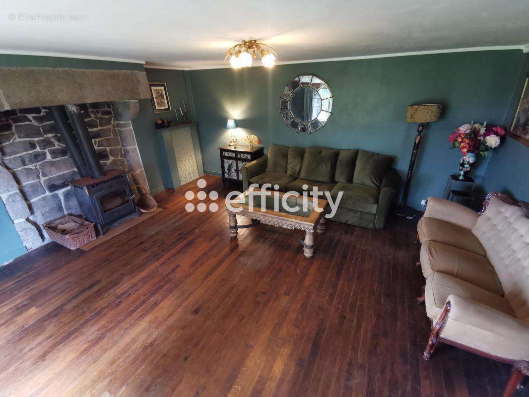 Maison à JUVIGNY-LE-TERTRE