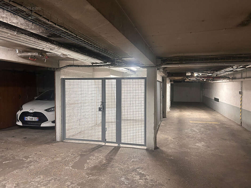 Parking - Auteuil Sud - photo 2