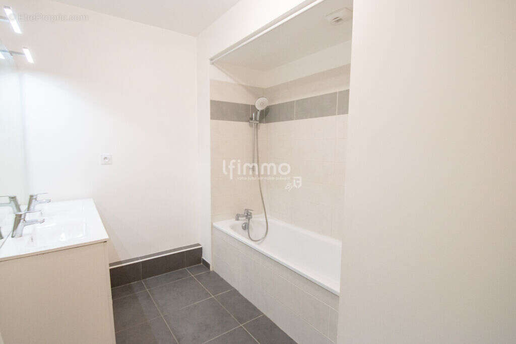 Appartement à MARSEILLE-12E