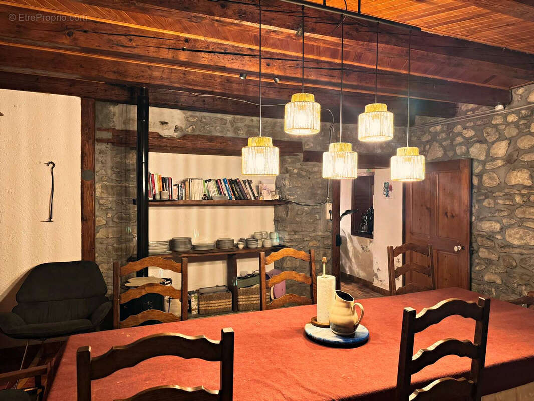 Maison à MENTHONNEX-EN-BORNES