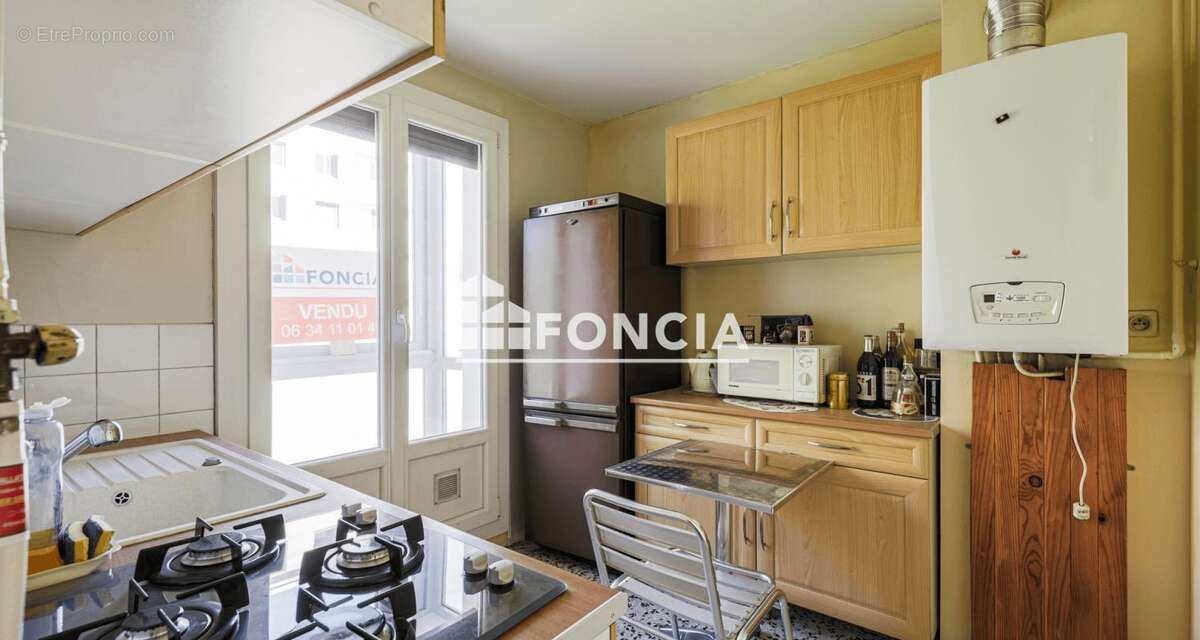 Appartement à SAINT-MARTIN-D'HERES