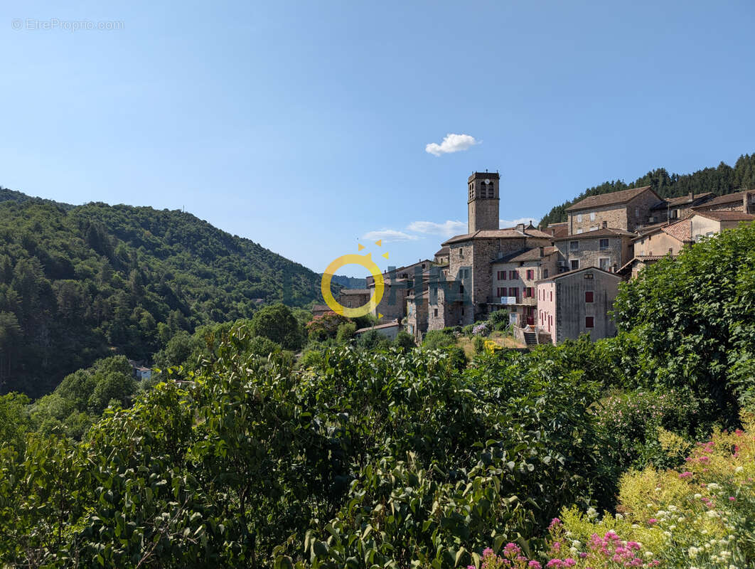 Maison de village avec grande terrasse, balcons et garage - photo 17