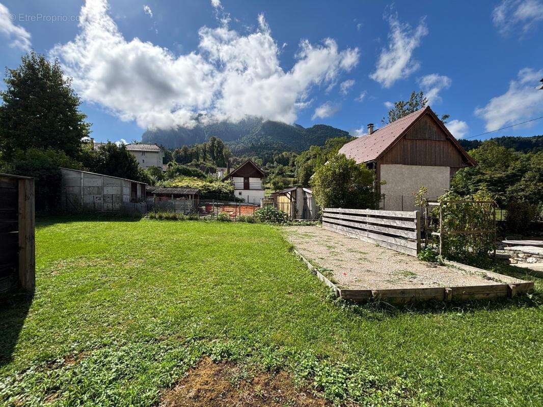 Maison à SAINT-LAURENT-DU-PONT