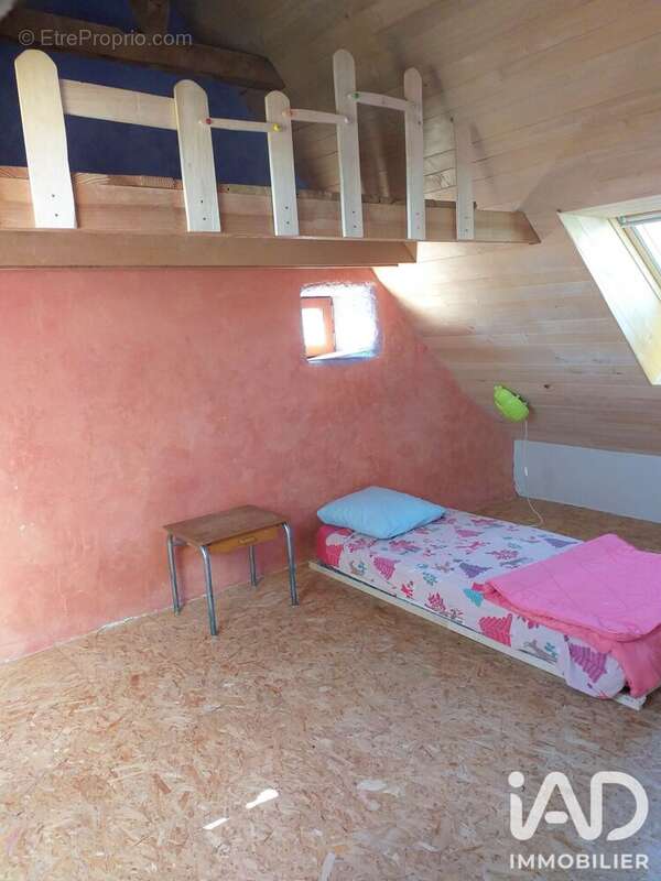 Maison 128 m² à Castelnau-De-Mandailles  - photo 5