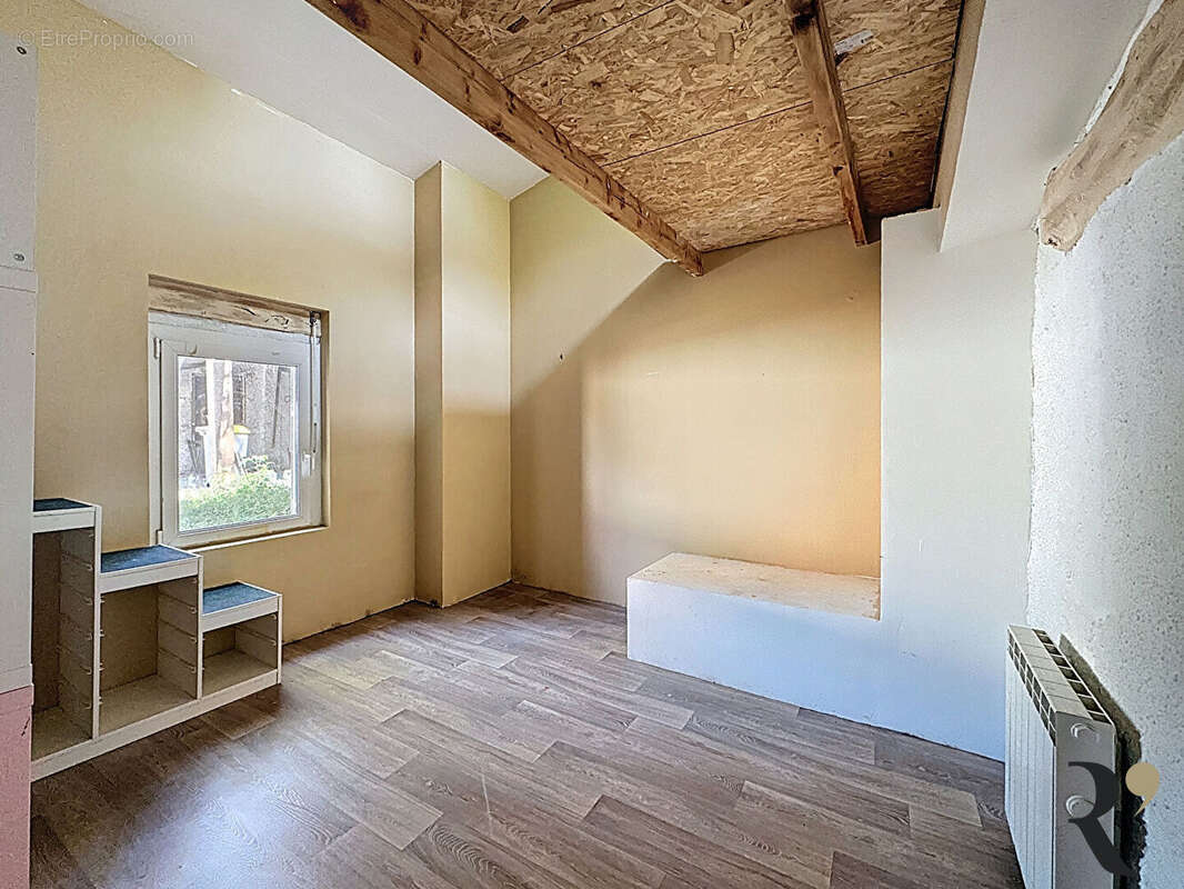 Maison à SAINTE-FOY-D&#039;AIGREFEUILLE