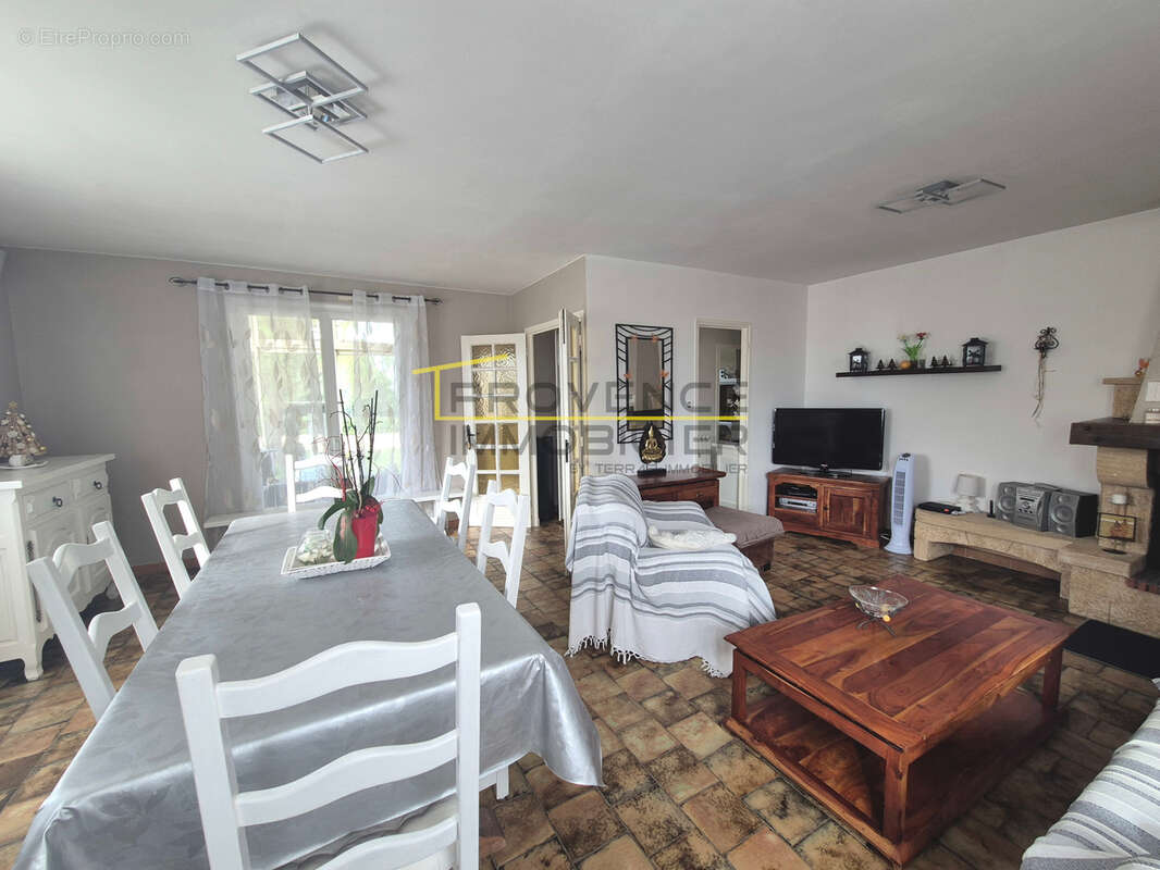 Maison à MONTBOUCHER-SUR-JABRON