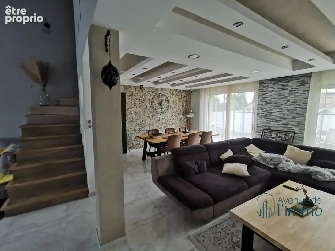Maison 7 pièces 161 m² à vendre à Cholet (49300) - photo 2