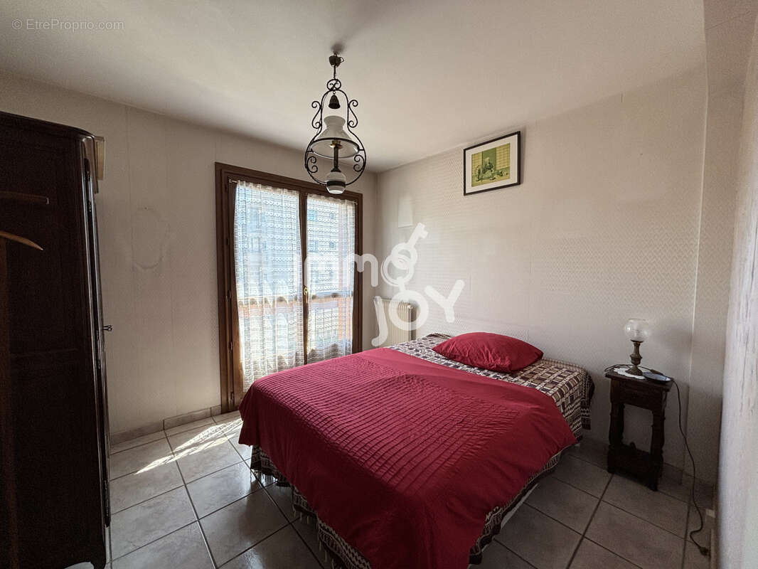 Appartement 5 pièces de 105 m2 à 2 minutes à pied de la mer et du port de Fréjus - photo 5