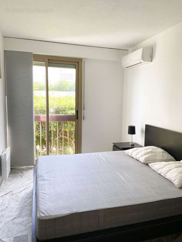 Appartement à MANDELIEU-LA-NAPOULE