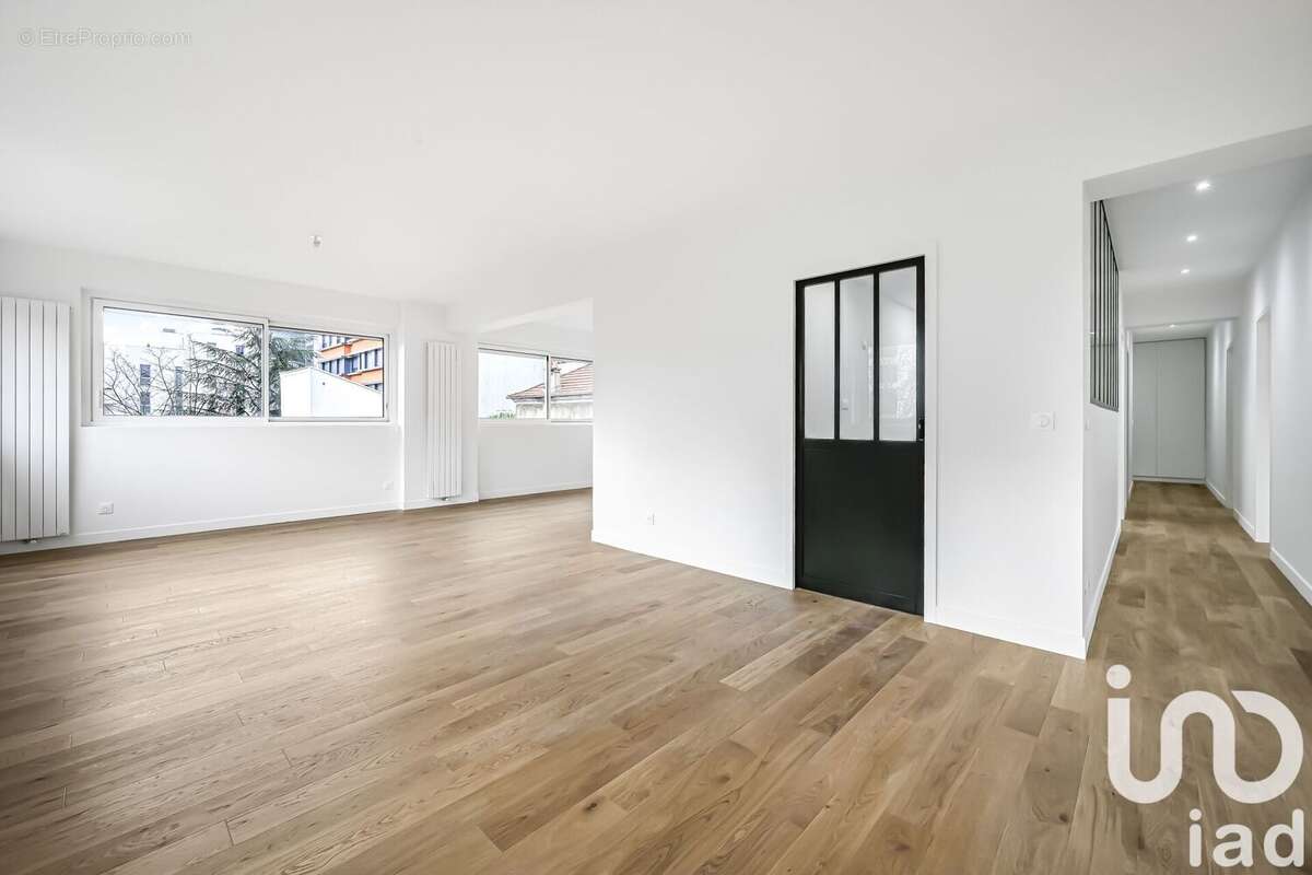 Photo 2 - Appartement à SURESNES