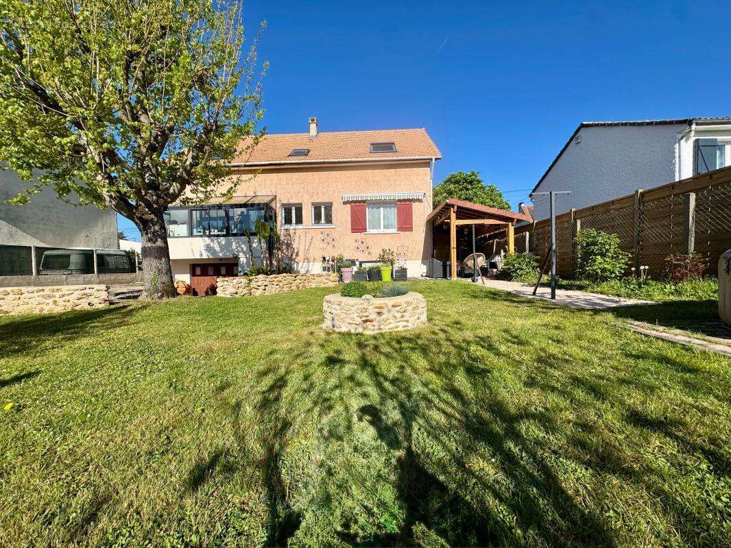 Maison à LEUDEVILLE