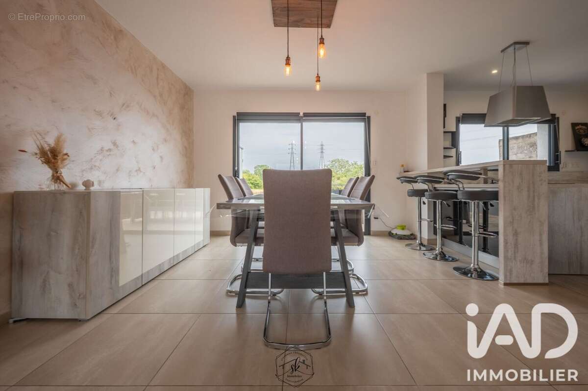 Maison 107 m² à Uckange  - photo 2