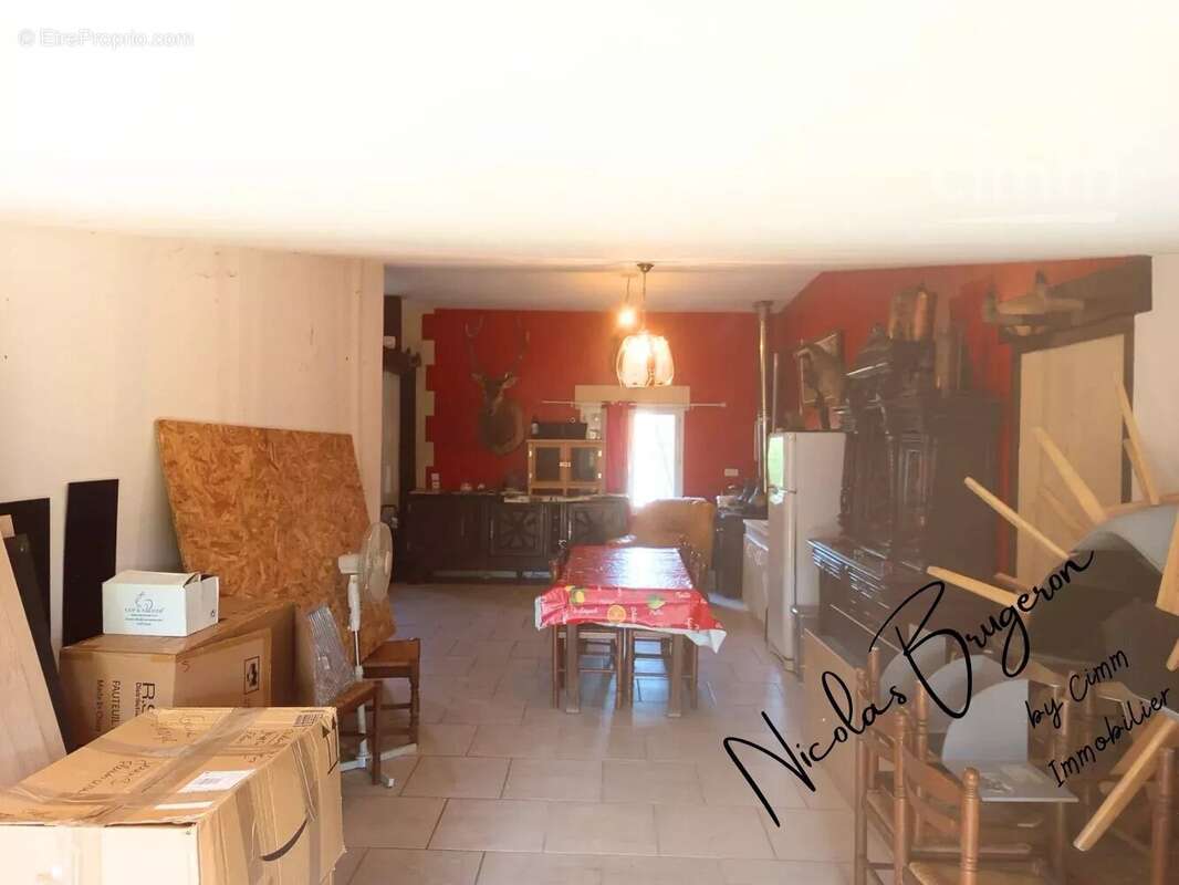 En exclusivité – Ensemble immobilier avec deux habitations, étang et près d’un hectare de terrain - photo 42
