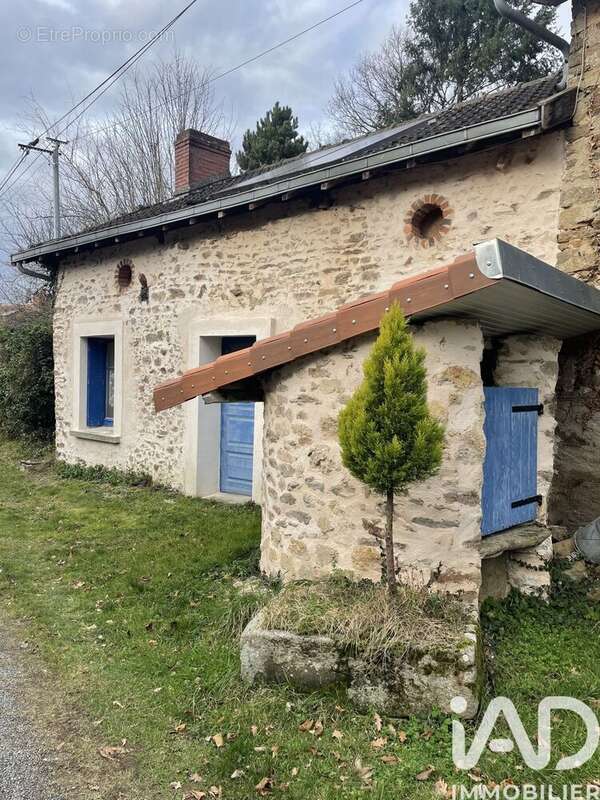 Photo 2 - Maison à NEUVIC-ENTIER