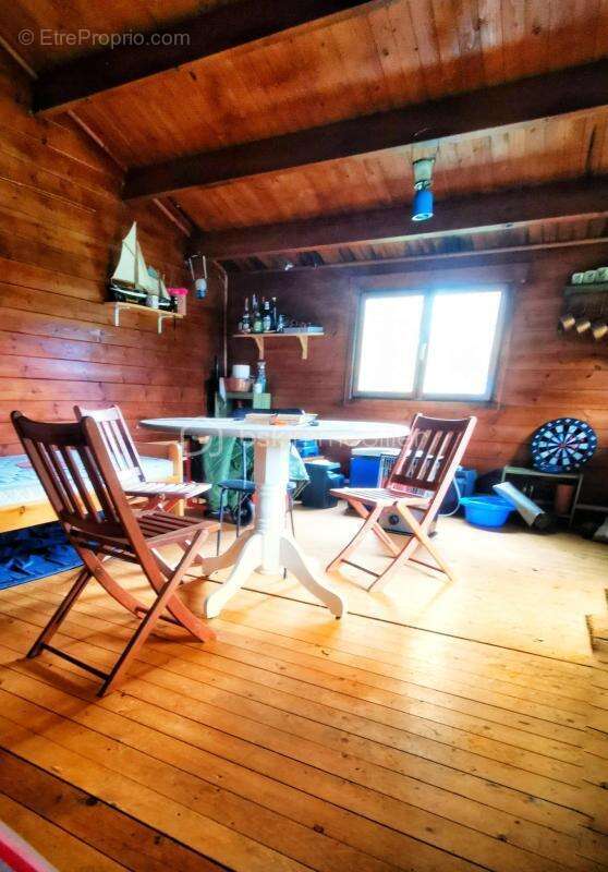 Terrain à SAINT-SAUVEUR-EN-PUISAYE