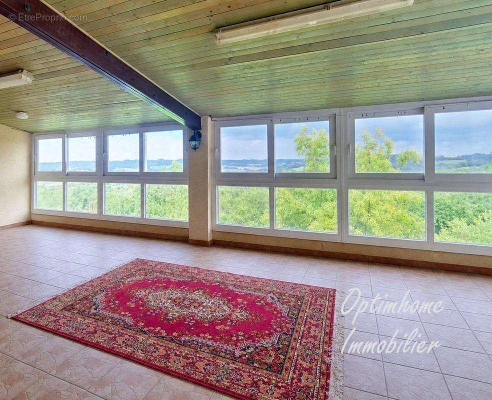 Maison de 223 m² avec vue dominante - photo 6