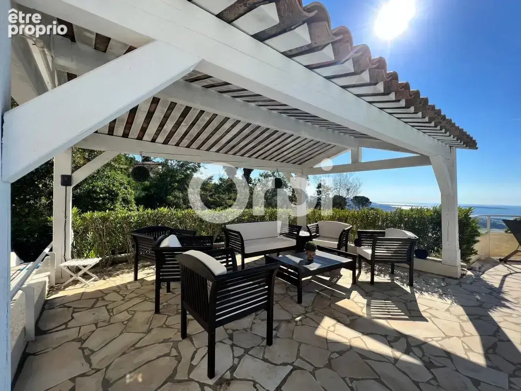 Charmante villa - vue mer - face à la baie de cannes - photo 5