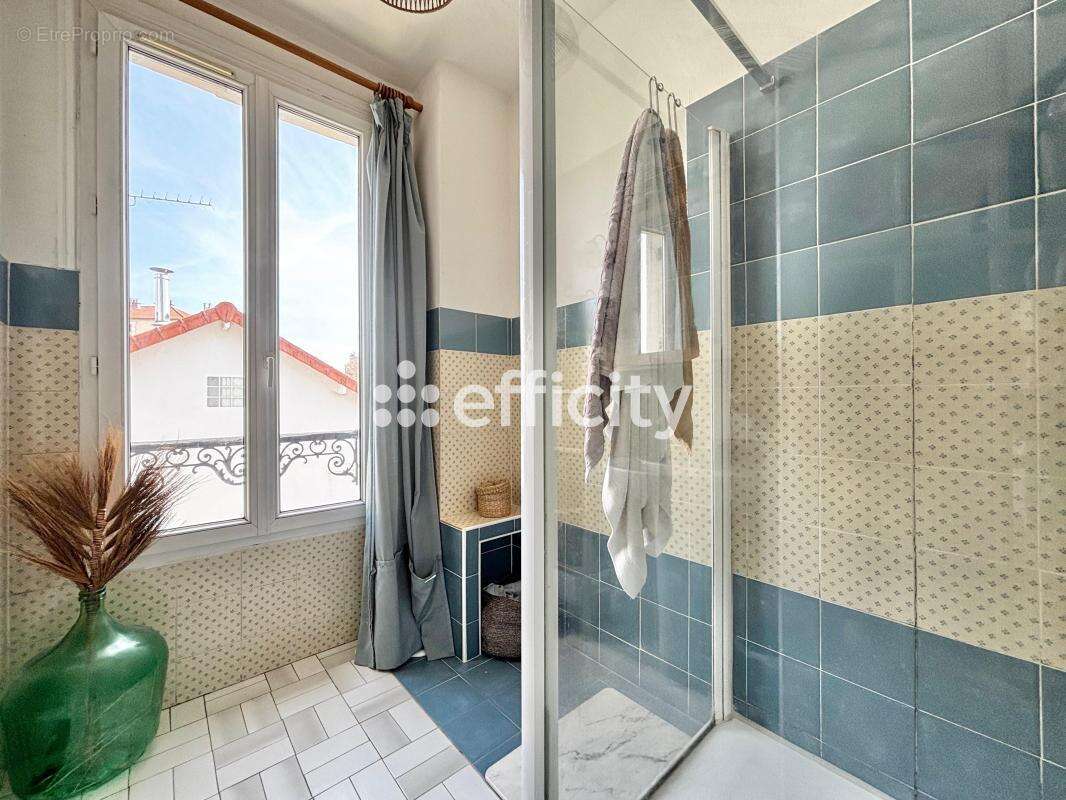 Appartement à ASNIERES-SUR-SEINE