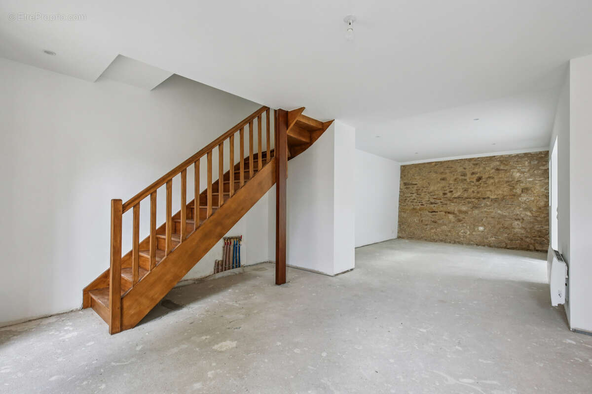 Maison à LA CELLE-SAINT-CLOUD