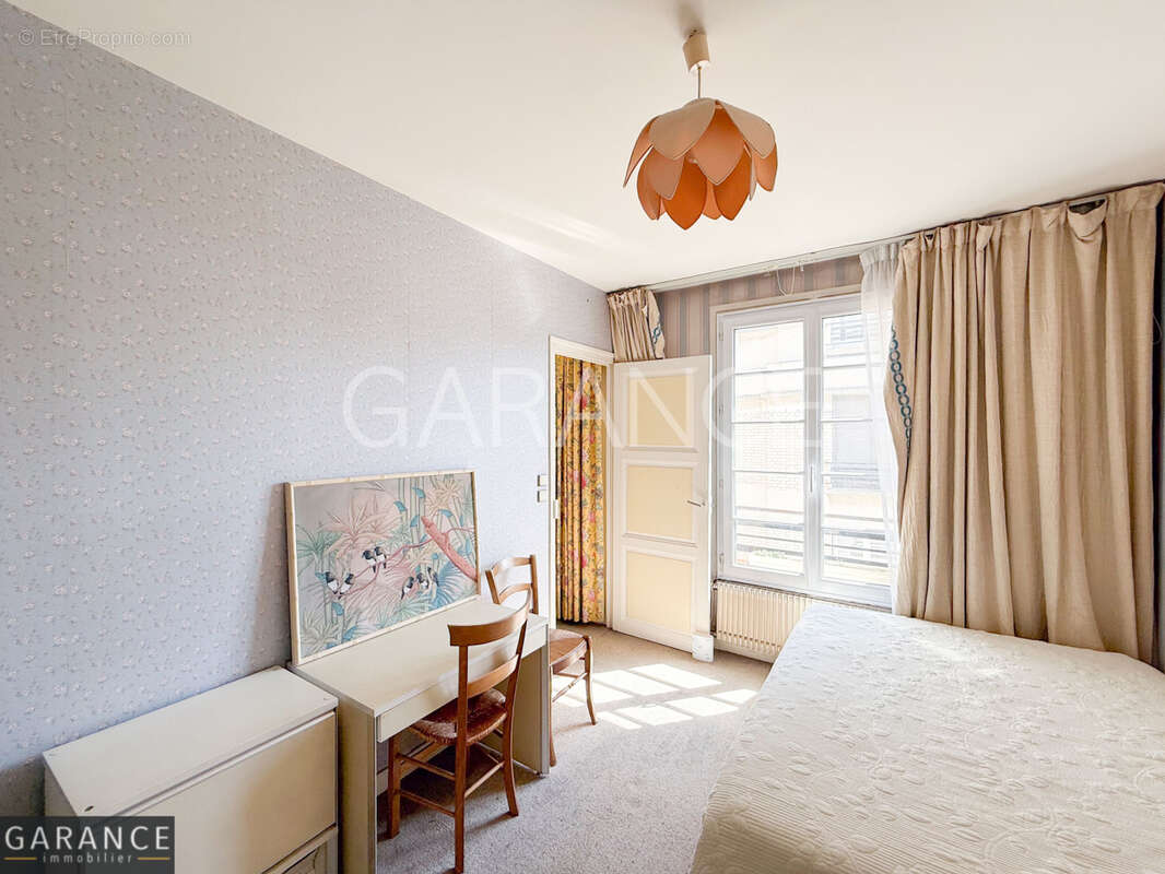 Appartement à PARIS-14E