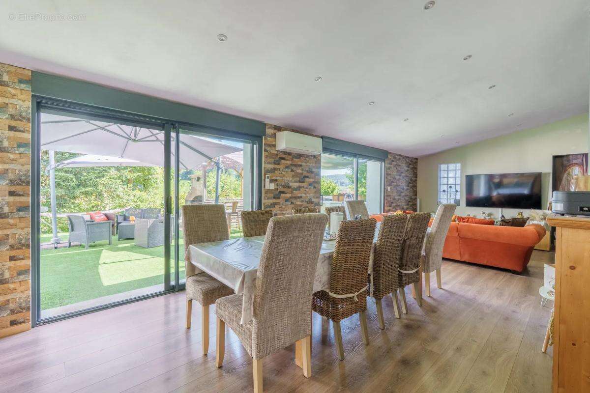 Maison de 5 pièces de 126 m² à Épinal - photo 11