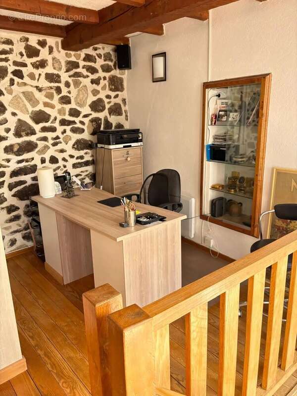 Appartement à BERRE-LES-ALPES