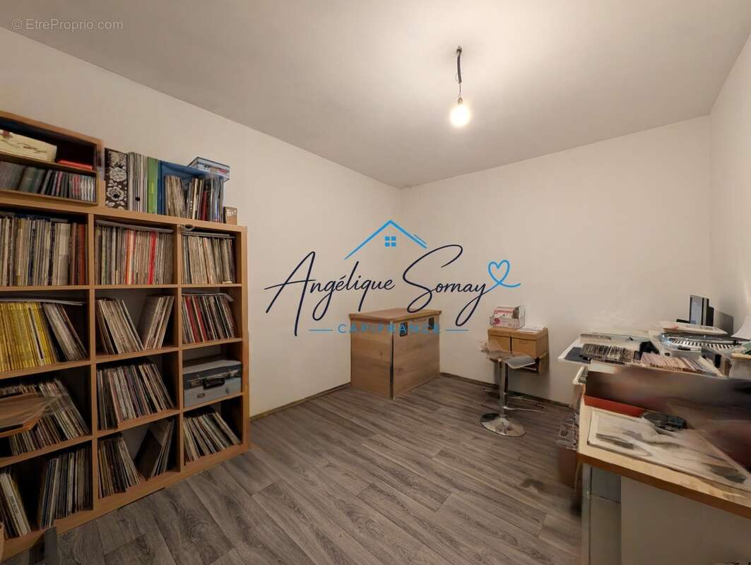 Chille – maison de village mitoyenne de 160 m² avec garage, stationnement - photo 17