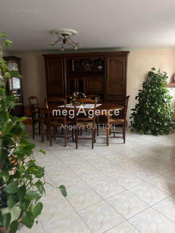 Maison à BEAUMONT-SUR-SARTHE