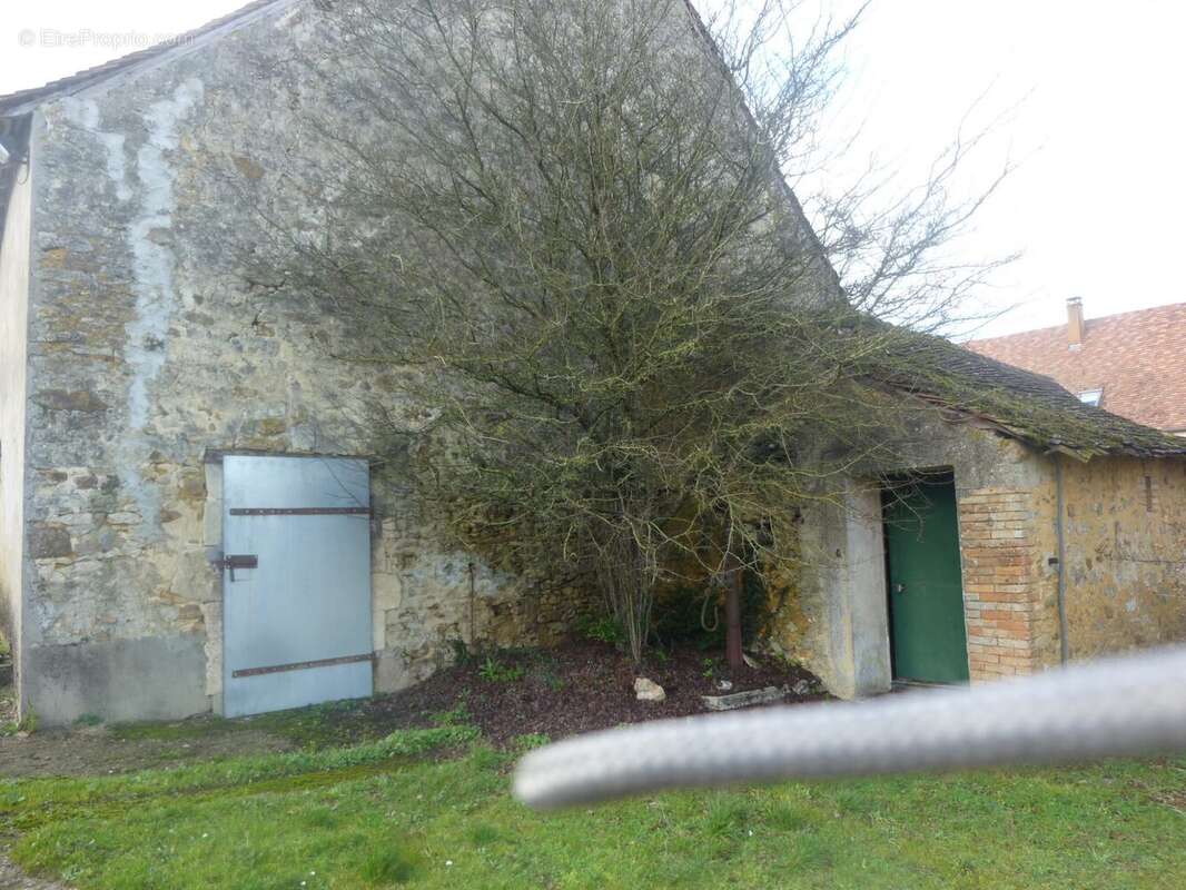 Maison à LOUE