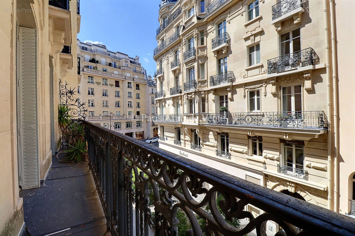 Appartement à PARIS-7E