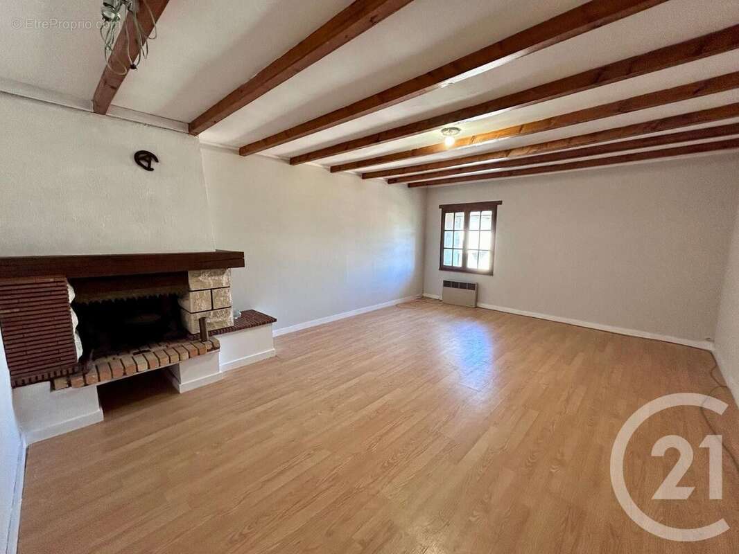 Maison à CESSOY-EN-MONTOIS