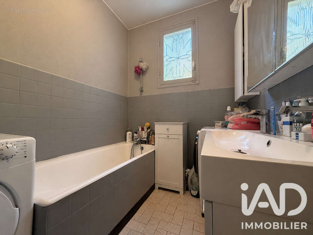 Maison 130 m² à Louvres  - photo 7