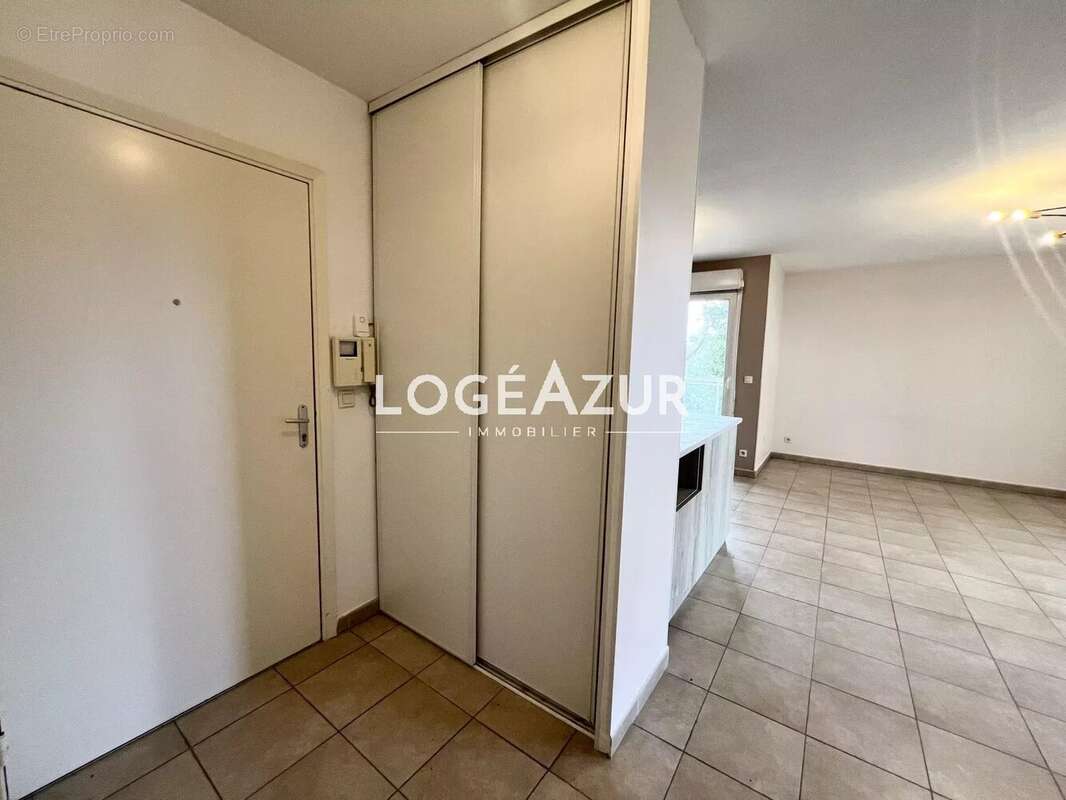 Vente appartement  antibes - 2 chambres - garage - photo 7