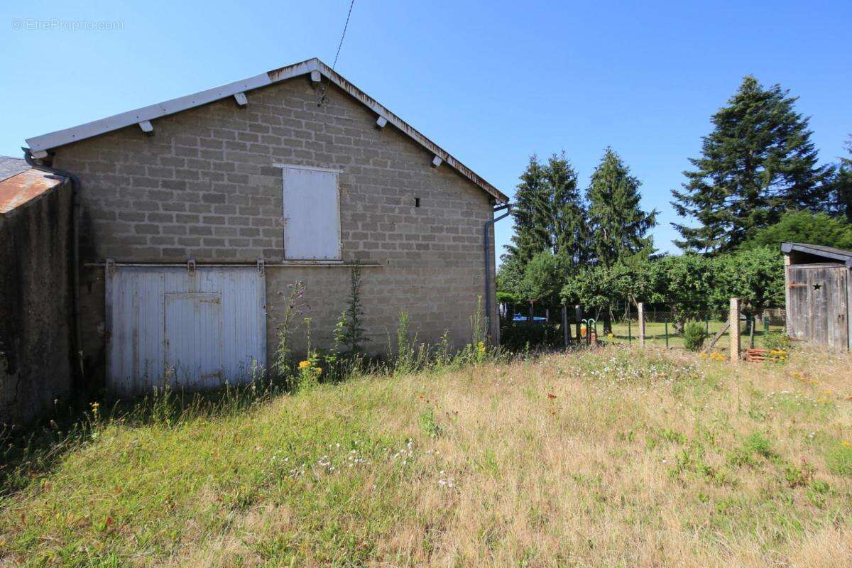 Maison à CUSSY-EN-MORVAN