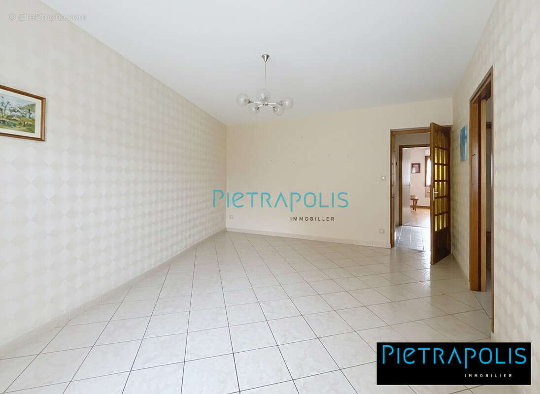 Appartement à QUINCIEUX