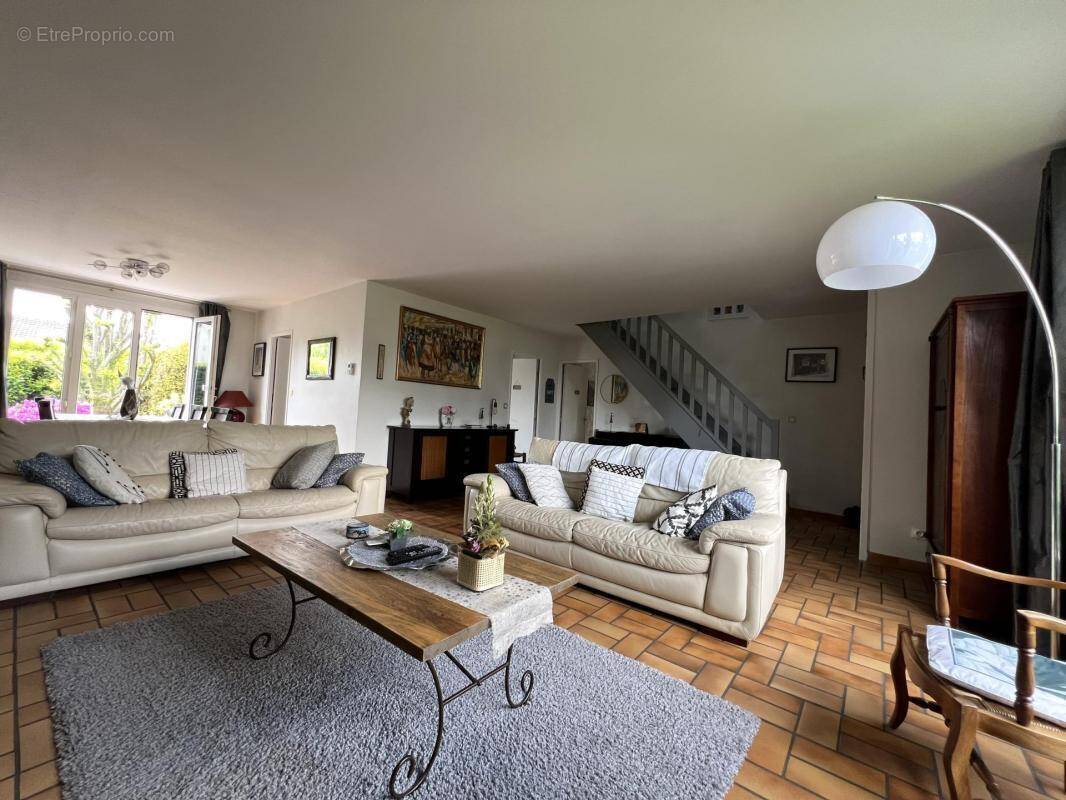 Maison à FRANQUEVILLE-SAINT-PIERRE