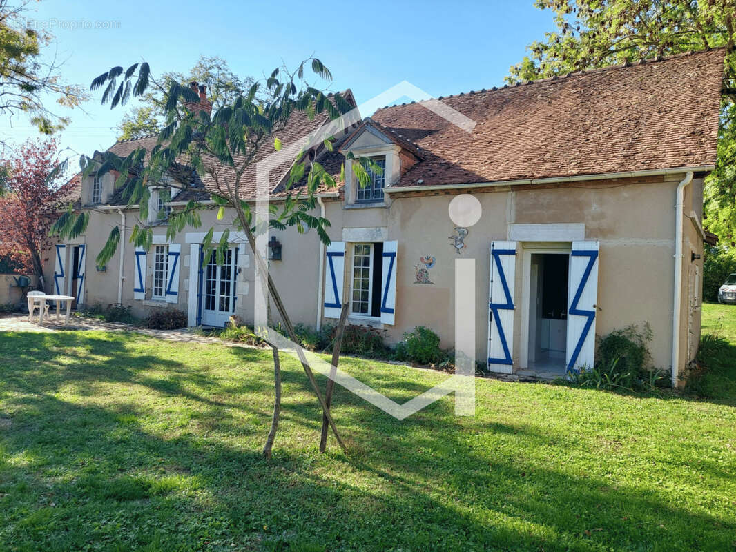 Maison à SURY-PRES-LERE