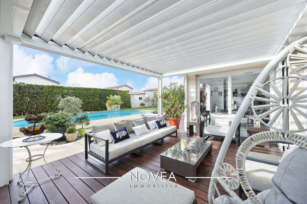 Maison à CAILLOUX-SUR-FONTAINES